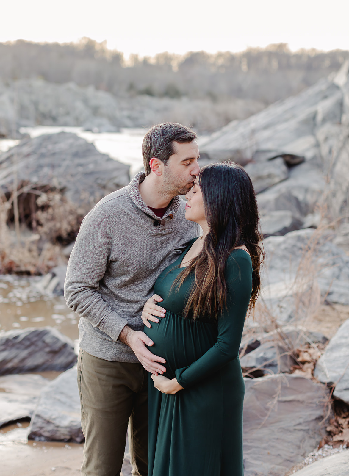 northern virginia maternity portraits by a river