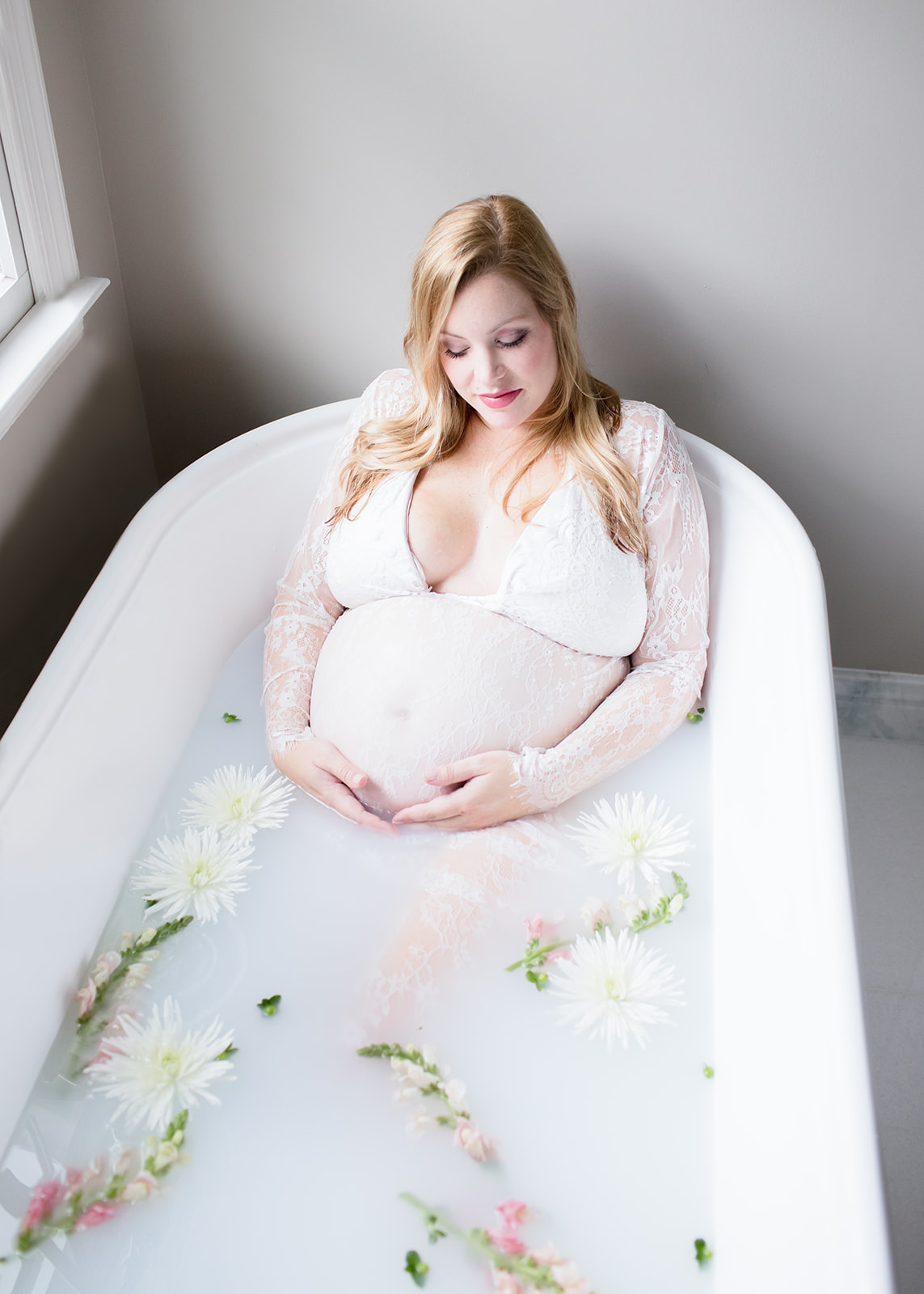 Milk bath maternity session