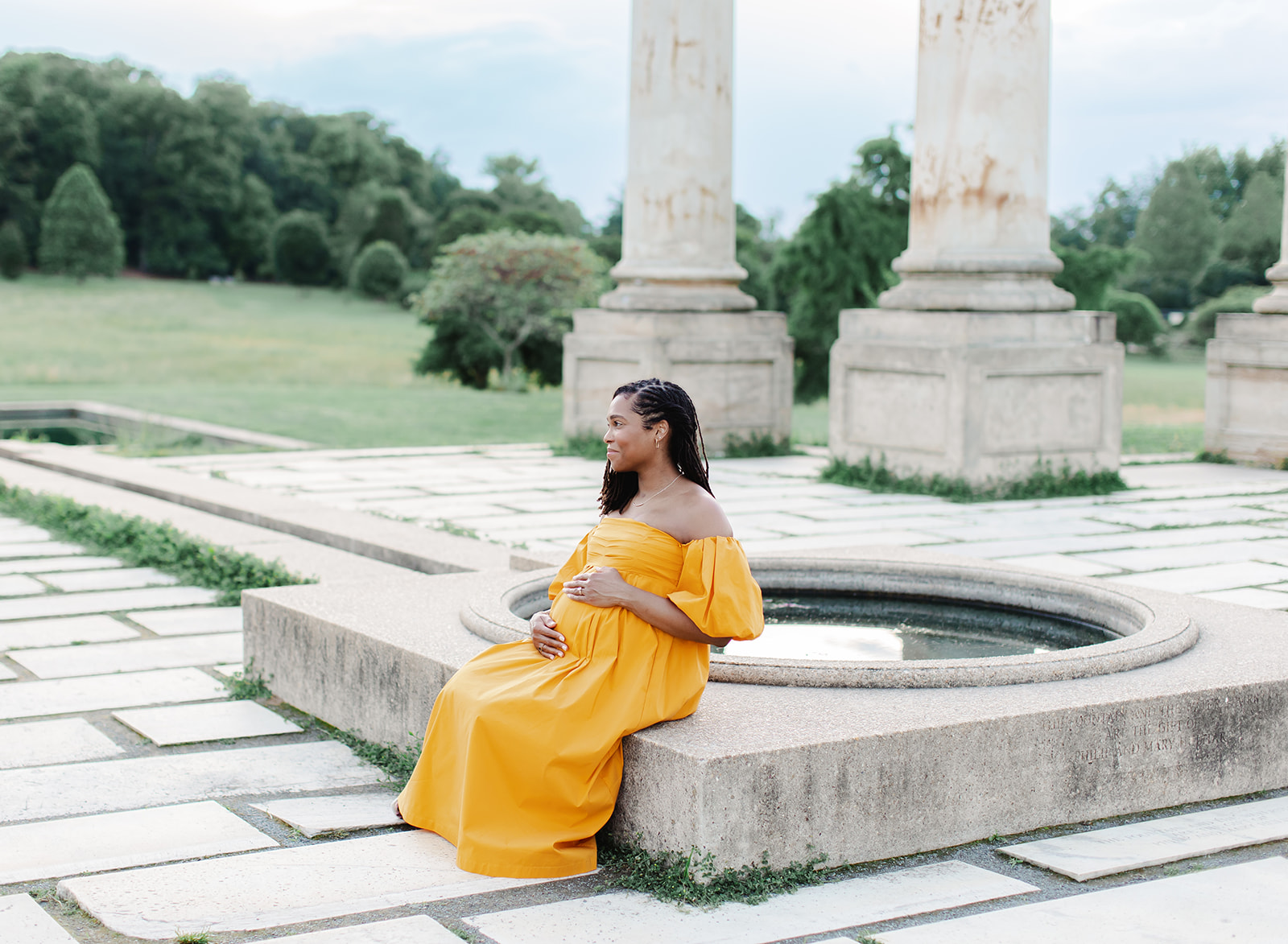 maternity session with columns