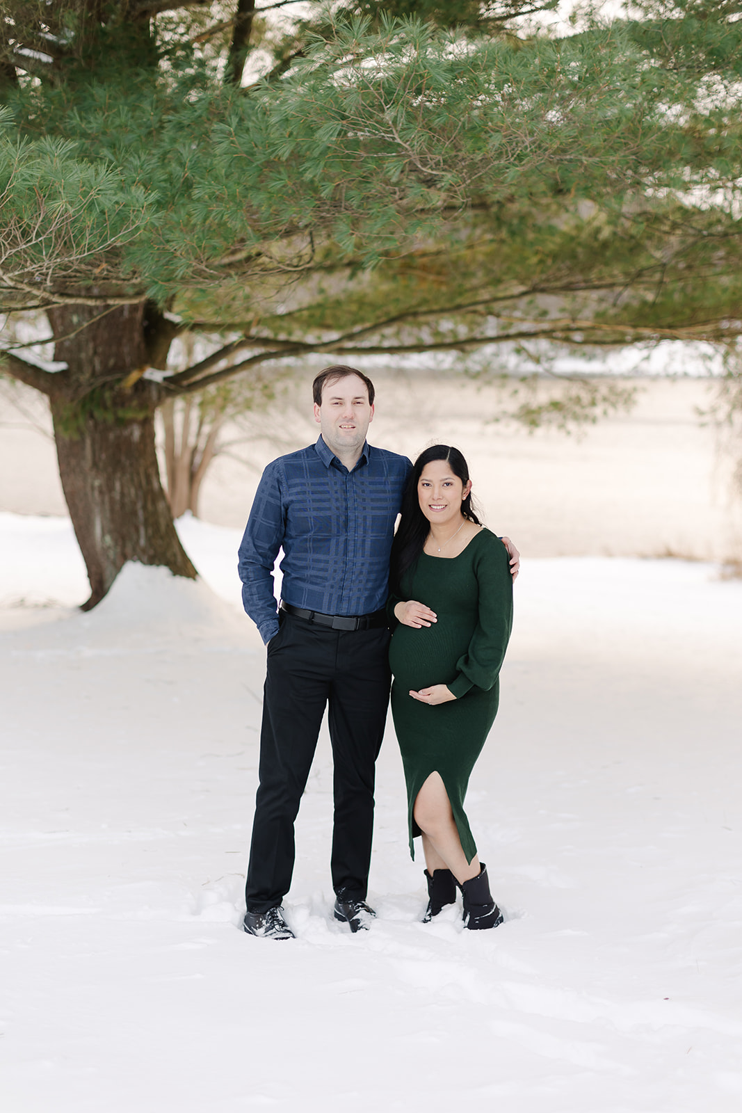 couple taking maternity portraits